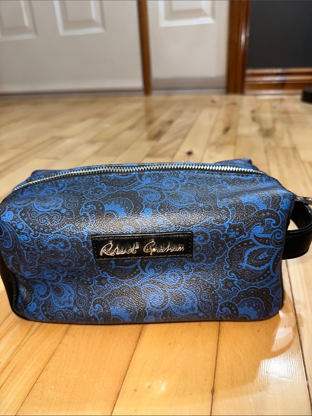 Robert Graham Blue Paisley Men's Dopp Kit Toiletry Bag